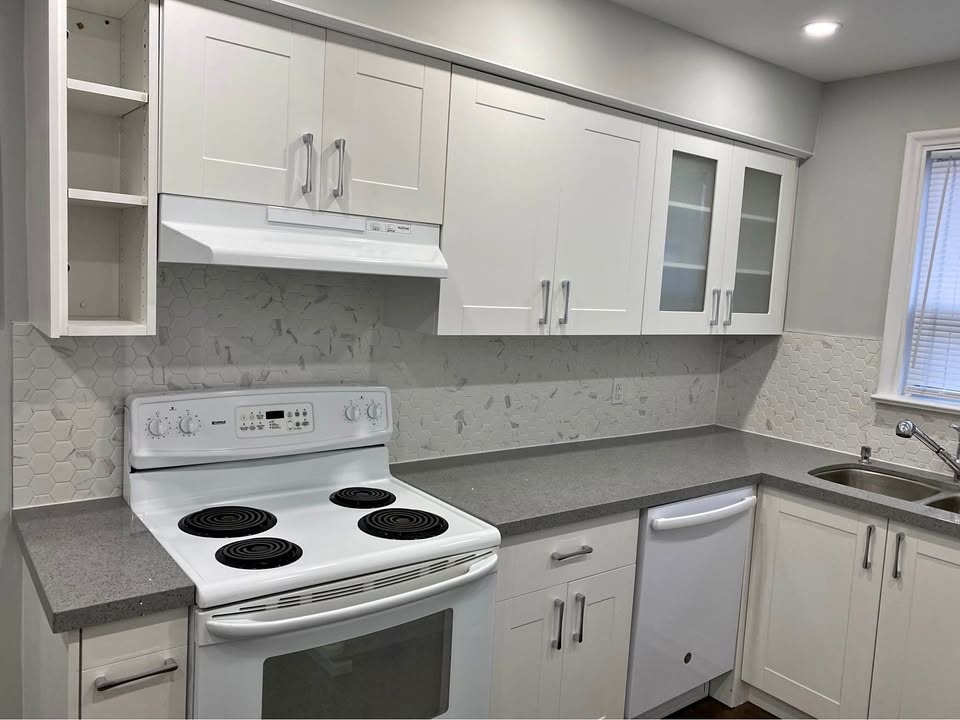 3 Beds 1 Bath - House