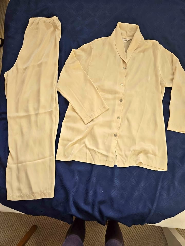 Silky Champagne Pajama Set by Diamond Tea. Women's L