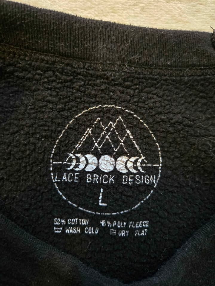 "Alberta Girl" Black Sweatshirt, Size L - photo 3