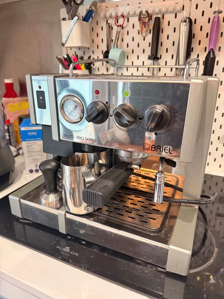Briel Espresso Machine w/ Grinder - Working