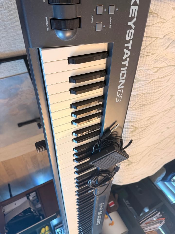 M-Audio Keystation 88 - Full Size MIDI Keyboard - photo 4