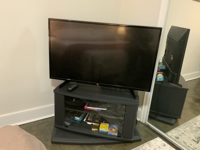 LG 40” Smart TV