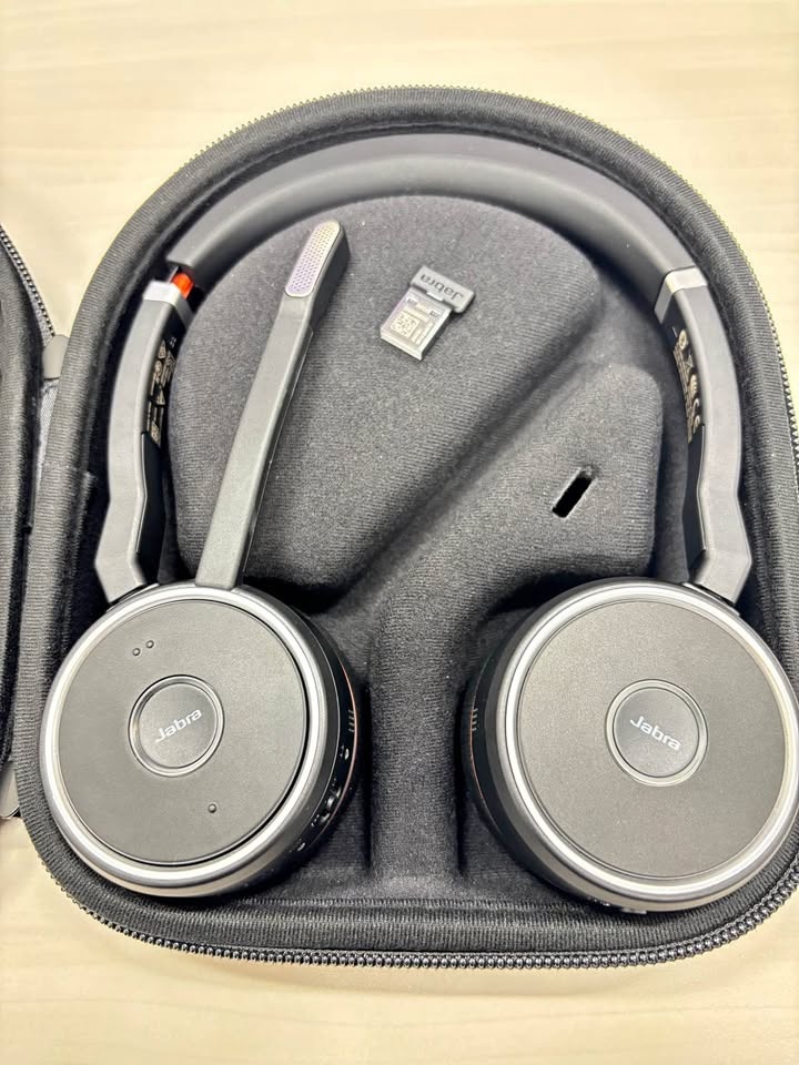 Brand New Jabra Wireless Headset – Never Used (With Case & USB D