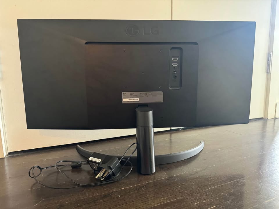LG Ultrawide monitor 29 inch 29WP500-B Full Hd - photo 2