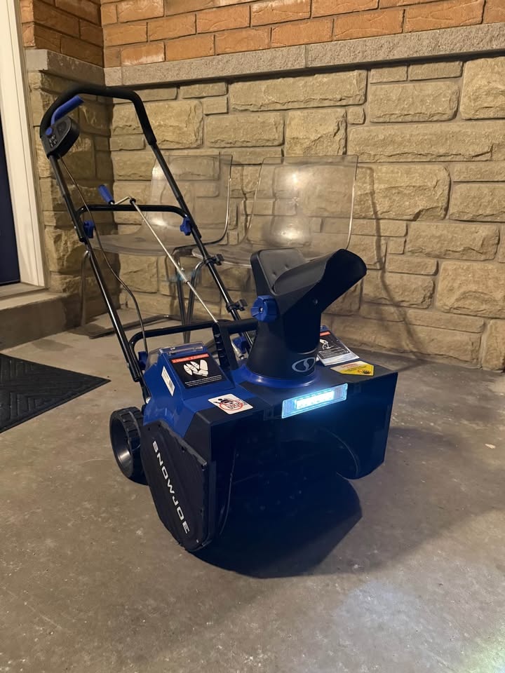 Snow Joe 48V Cordless Snow Blower - photo 2