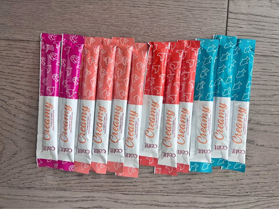 12 Catit Creamy lickable treats