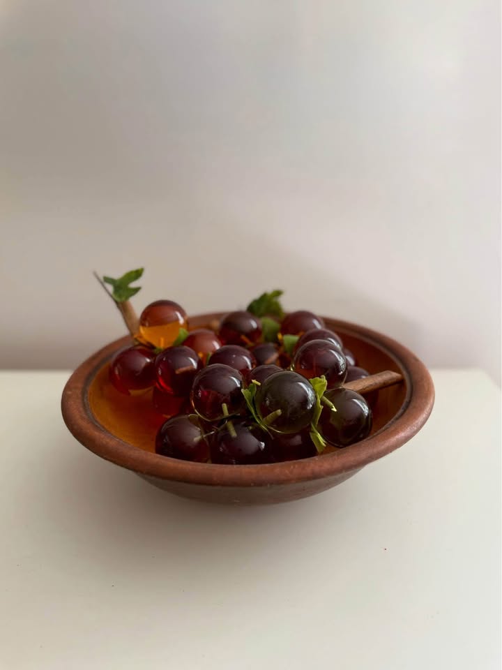 1960s Vintage Amber Lucite Grapes- Retro Home Decor - photo 5