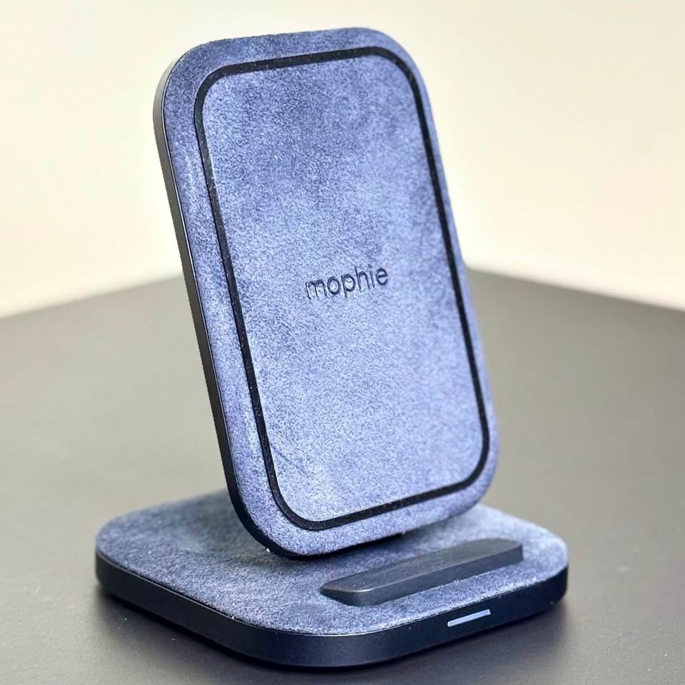 Mophie 15W Wireless Charging Stand – Fast Wireless Charger 🔋📱