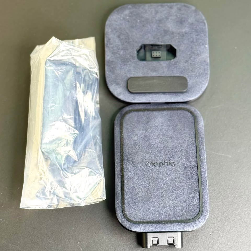 Mophie 15W Wireless Charging Stand – Fast Wireless Charger 🔋📱 - photo 2