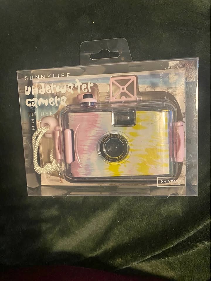 Underwater film camera