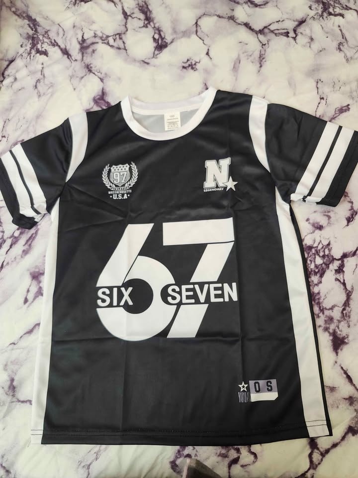 ⚽ Unisex Oversized #67 Soccer-Style T-Shirt ⚽ size 10-12 years o - photo 2