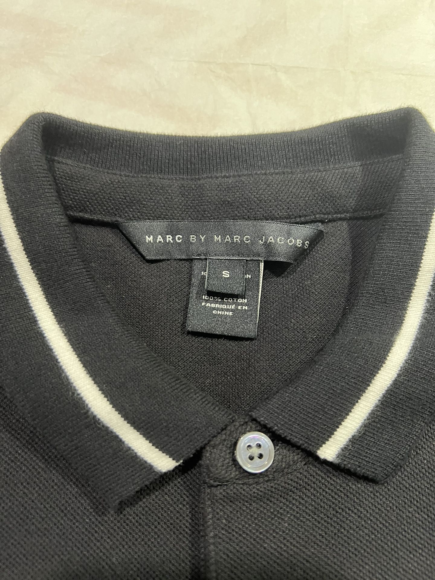 Questions? Leave a comment below! Marc by Marc Jacobs Black polo - photo 5