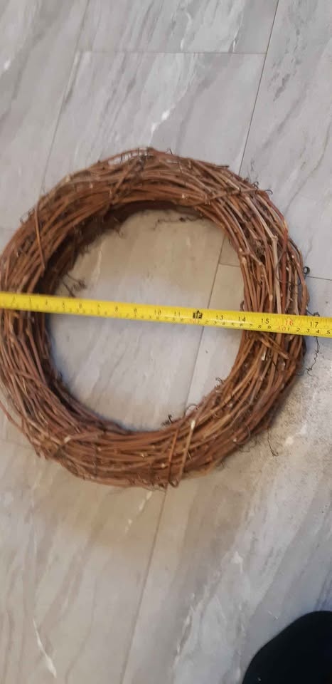 Grapevine wreath base for wreath makers - photo 4