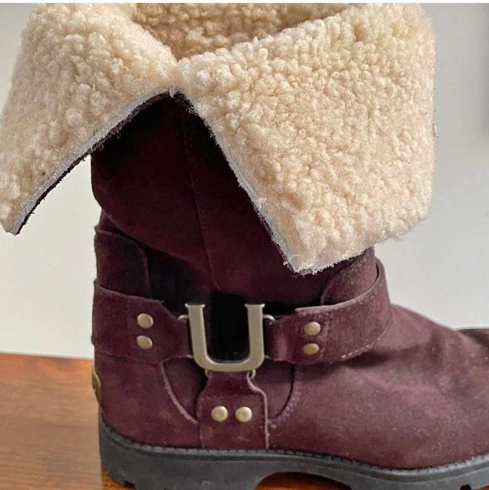 UGG brown boots size 6 1/2