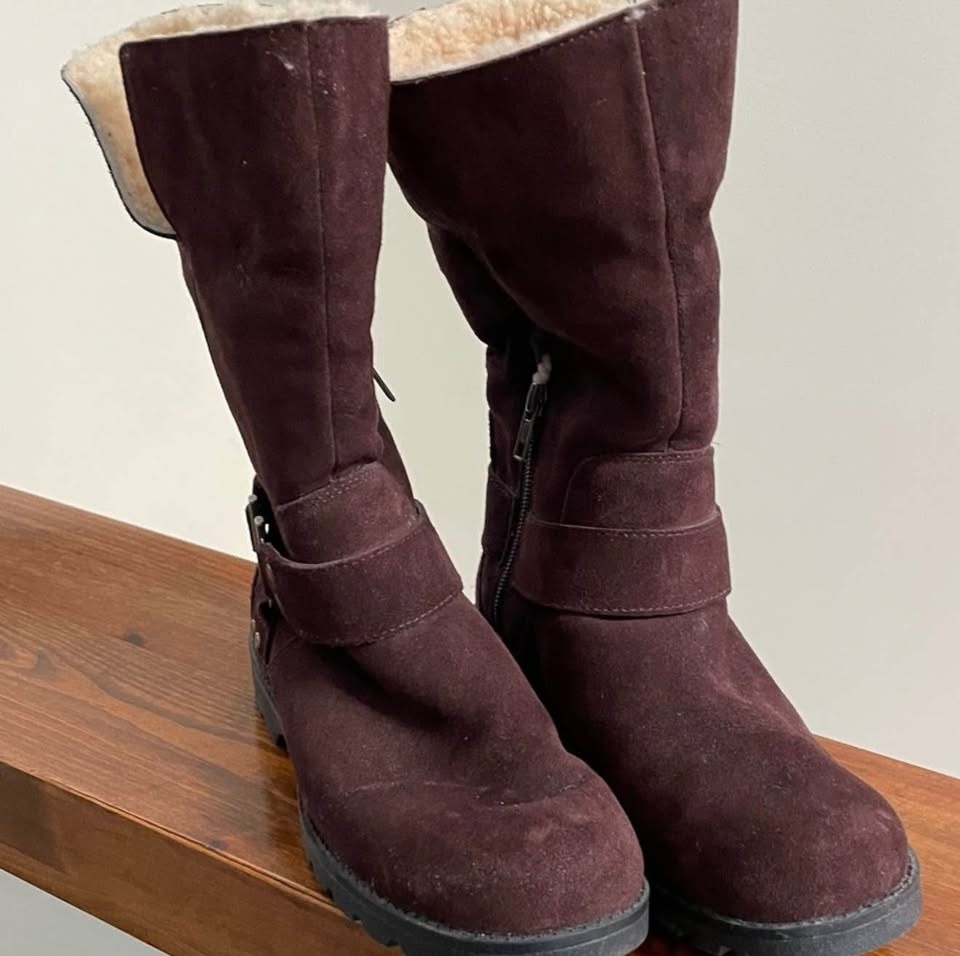 UGG brown boots size 6 1/2 - photo 3