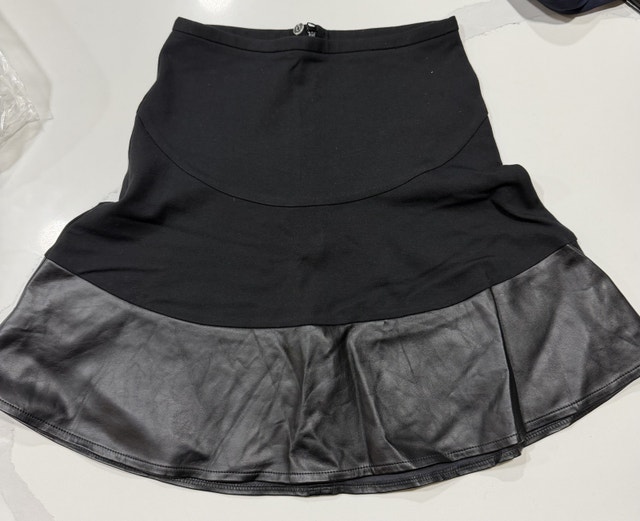 Icone Black Skirt Sz S