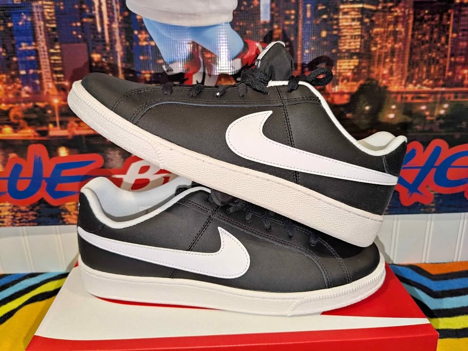 $95 Nike Court Royale - Black/White Mens Size# 10 - Authentic N