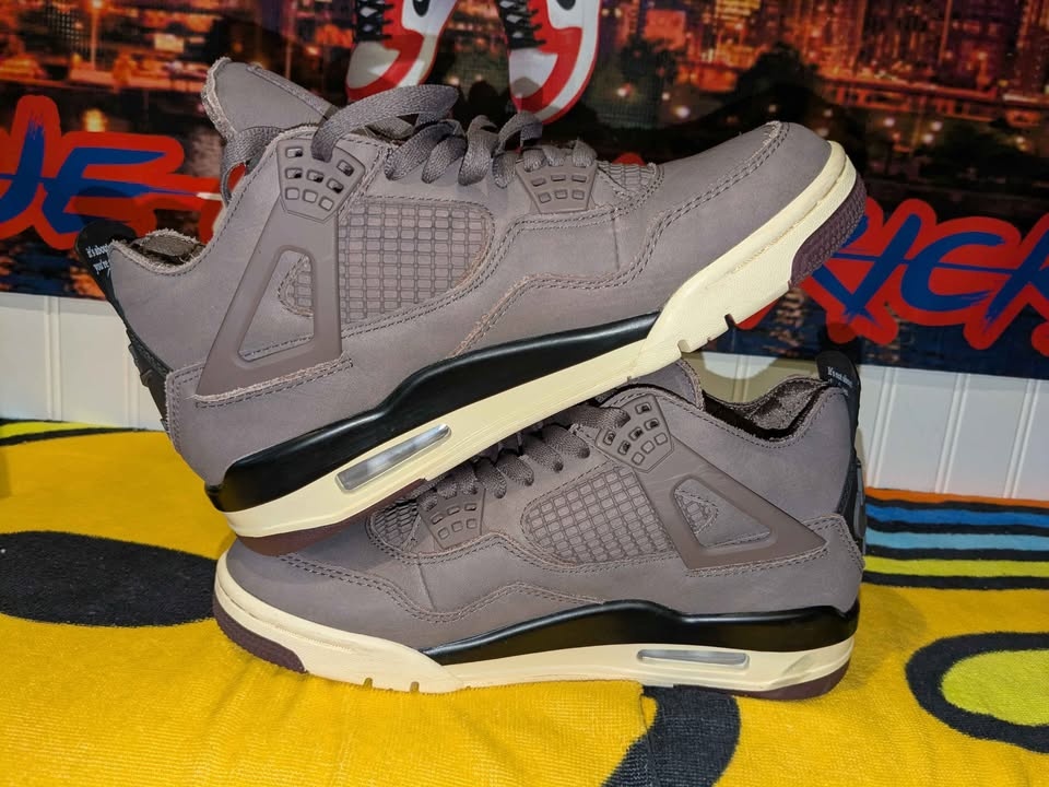 $195 Air Jordan 4 Retro x A Ma Maniére - Men’s Size 7 - photo 2