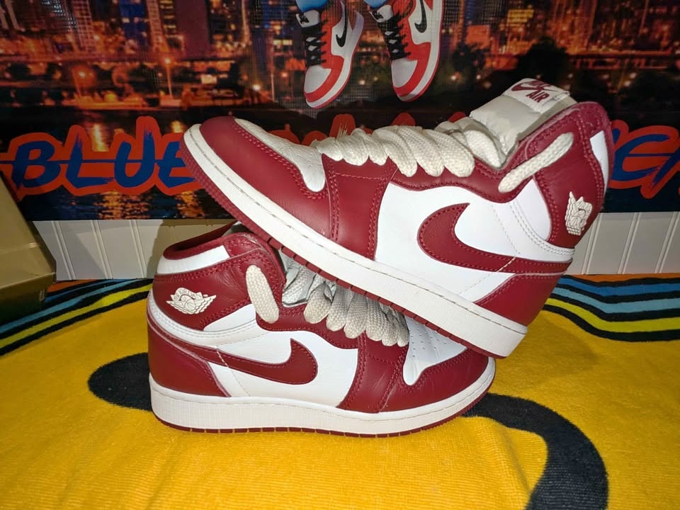 $65- Air Jordan 1 Retro OG/ Artisanal Team Red White -Size#6Y