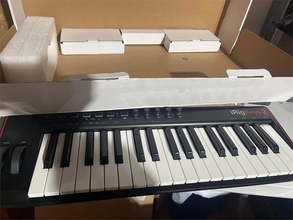 IK Multimedia iRig Keys 2 Pro Keyboard - photo 5