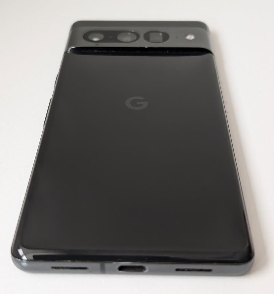 Google Pixel 7 Pro - 128GB - Obsidian - Unlocked + Case - photo 4