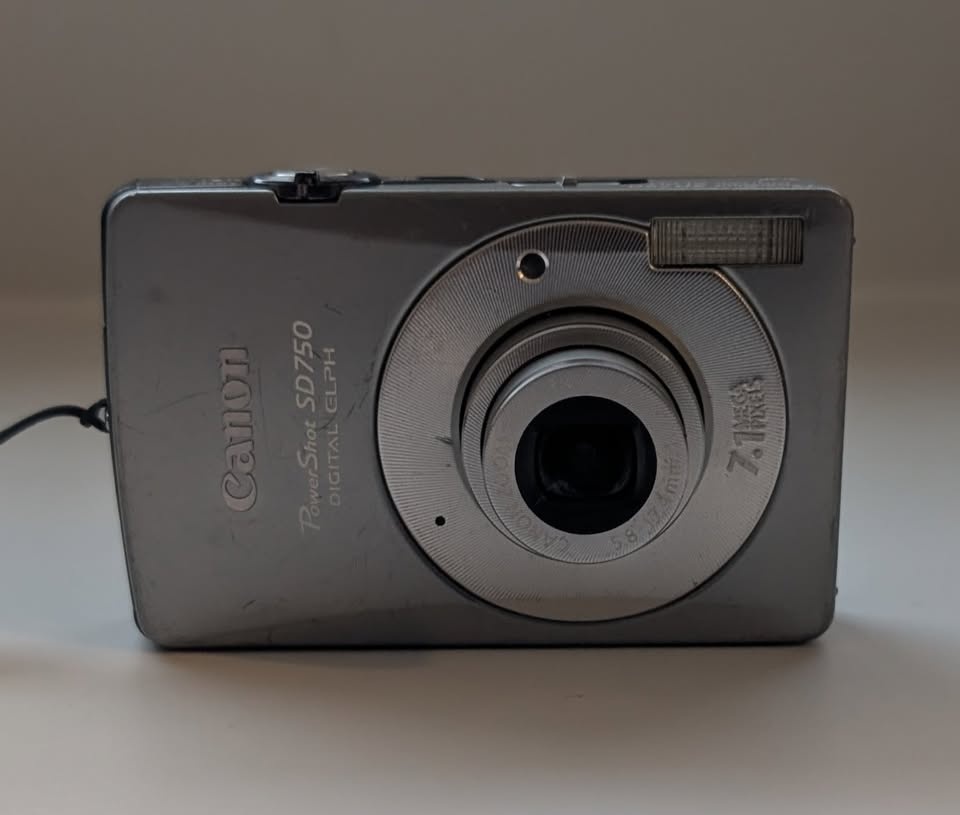 Canon PowerShot SD750 - TESTED + SD Card - photo 3