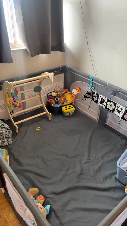 71” x 59” play yard