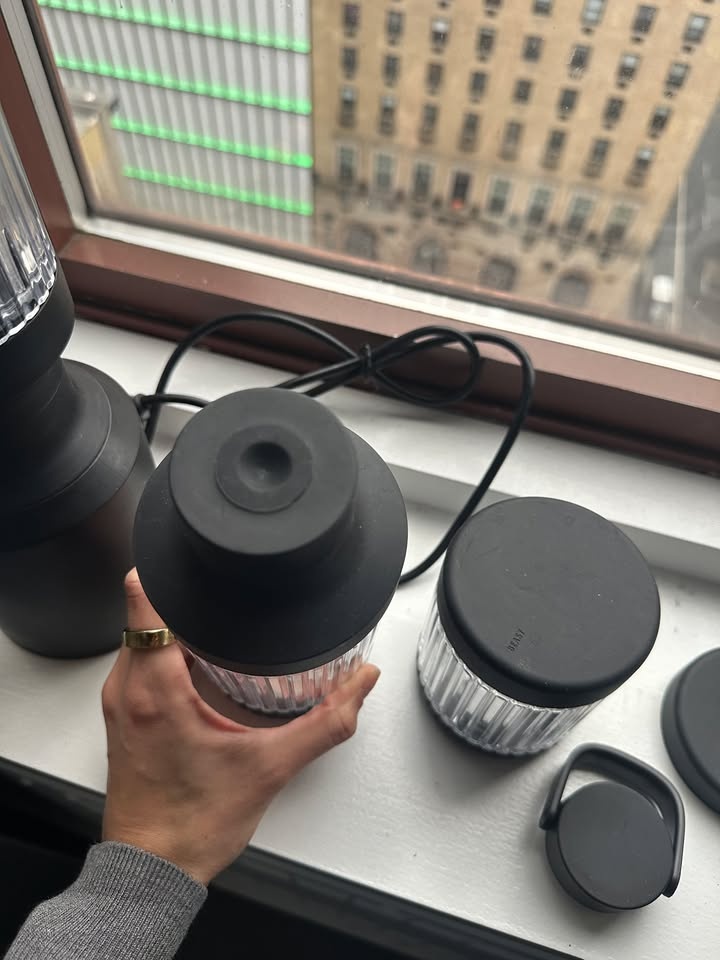 Beast Blender Mighty 850 - Minimal Use - photo 2