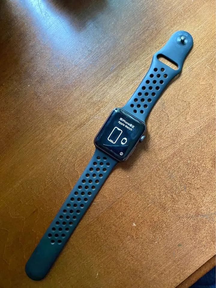 Apple Watch Series 3 NIKE+ 42mm thumbnail