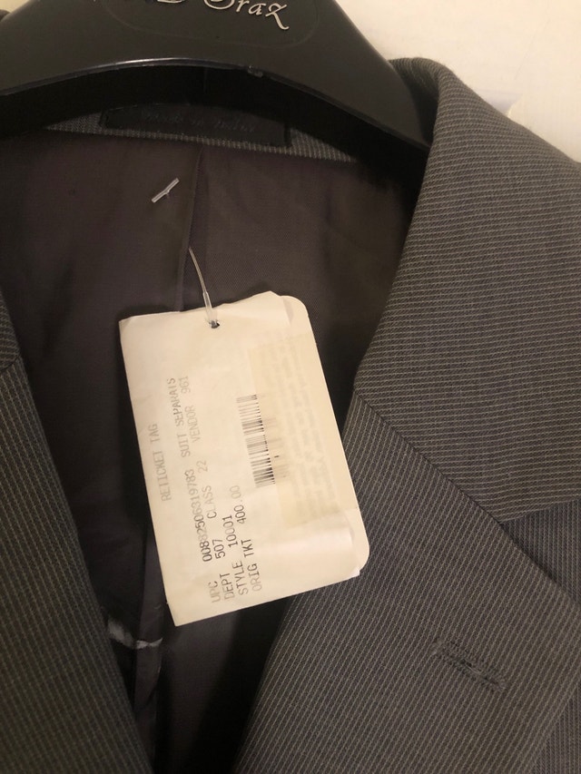 New with tag Michael Kors Suit, Size 50R - photo 2