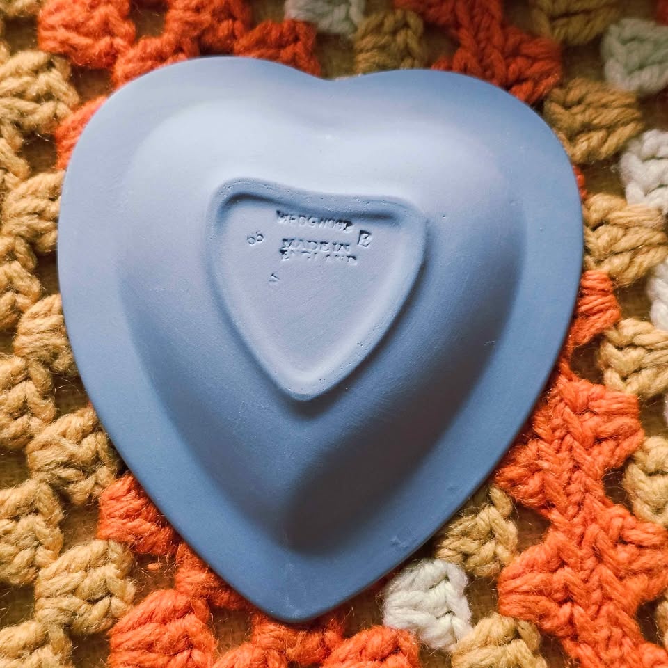 Wedgwood Blue Jasperware Vintage 70s 80s Heart Trinket Dish w/ O - photo 5