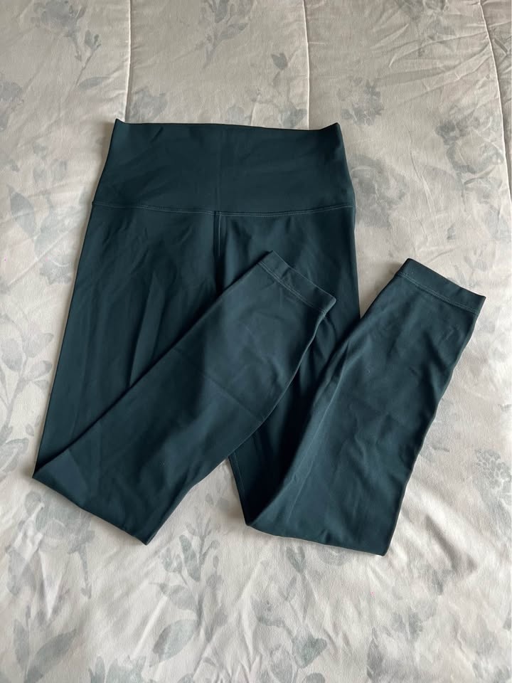 Lululemon Matching Workout Set - photo 4
