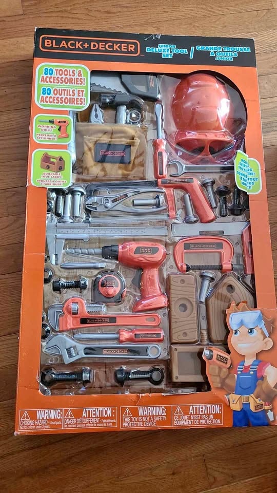 Christmas TOYS - Deluxe Tool Set