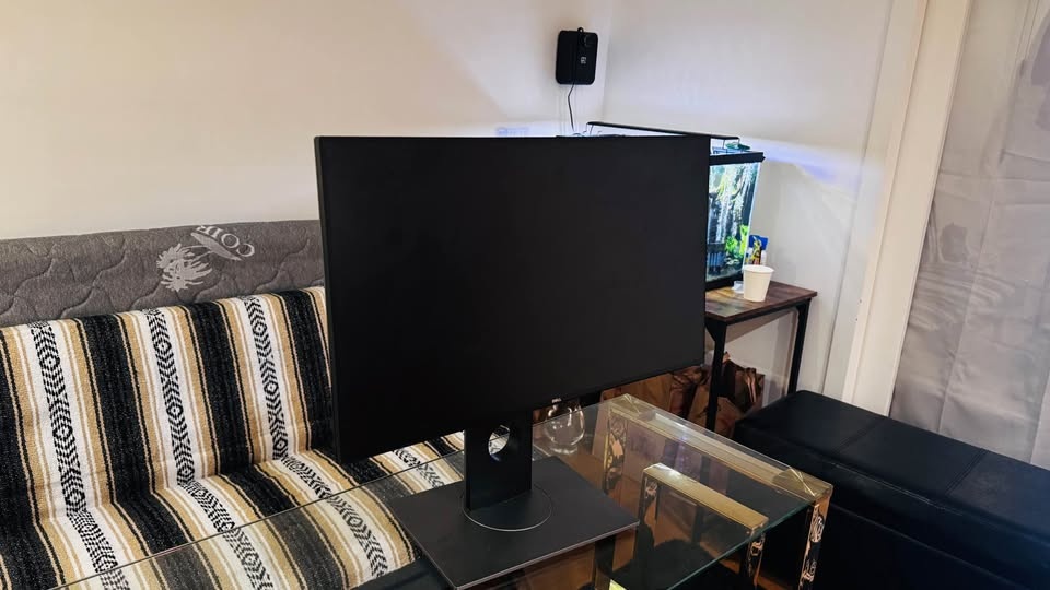 Good 24 inch Dell Monitor - photo 2