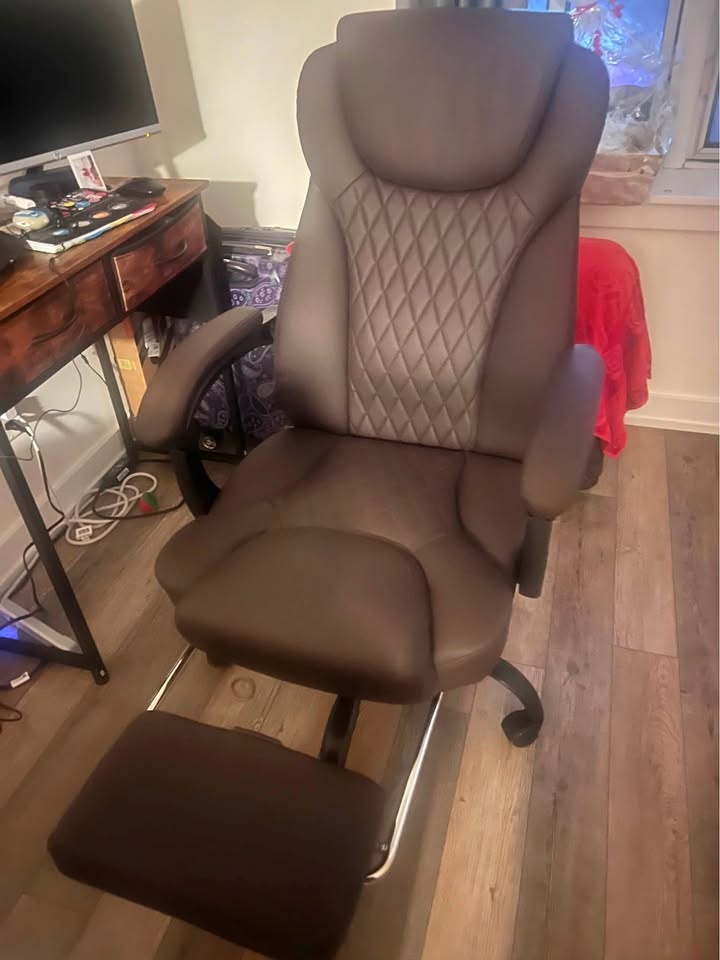Ergonomic Office Chair with Footrest