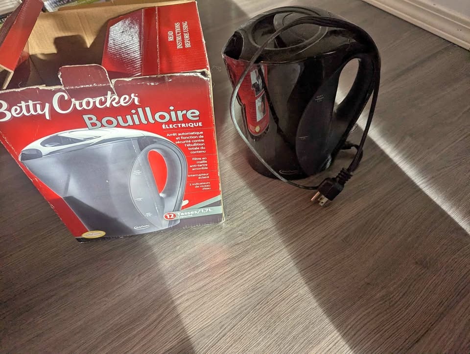 Kettle - plug in