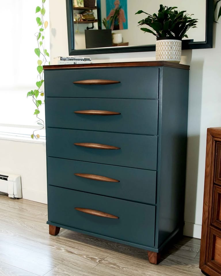 Modern Tall Solid Wood Dresser Kaufman 5 Drawers Delivery - photo 2
