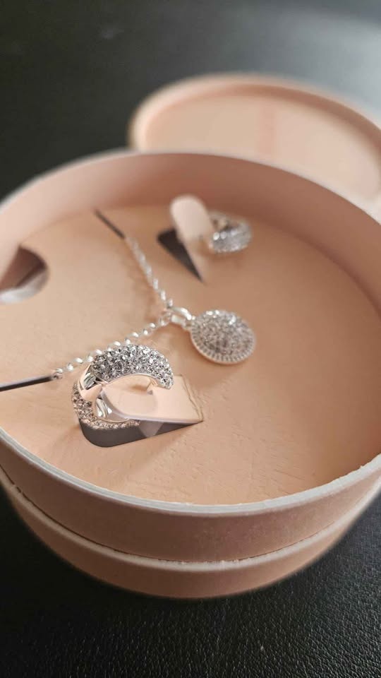 Hillberg & Berk earring and pendant set - photo 3