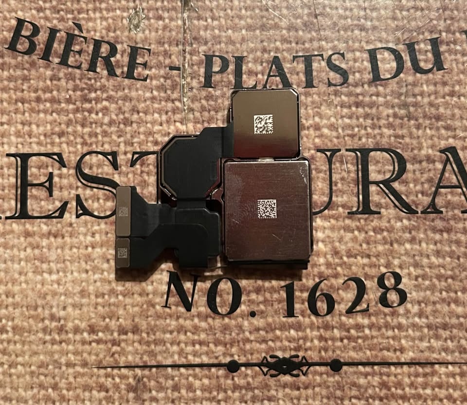 iPhone 13 Pro/13 pro max back camera replacement - photo 2