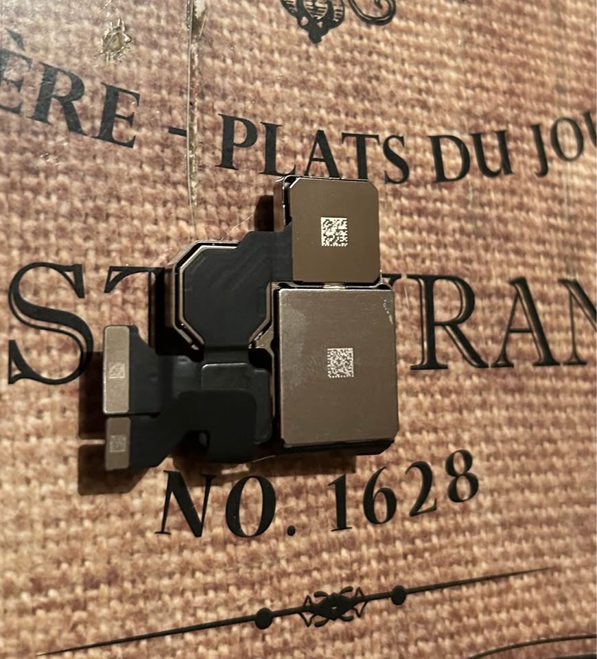iPhone 13 Pro/13 pro max back camera replacement - photo 3