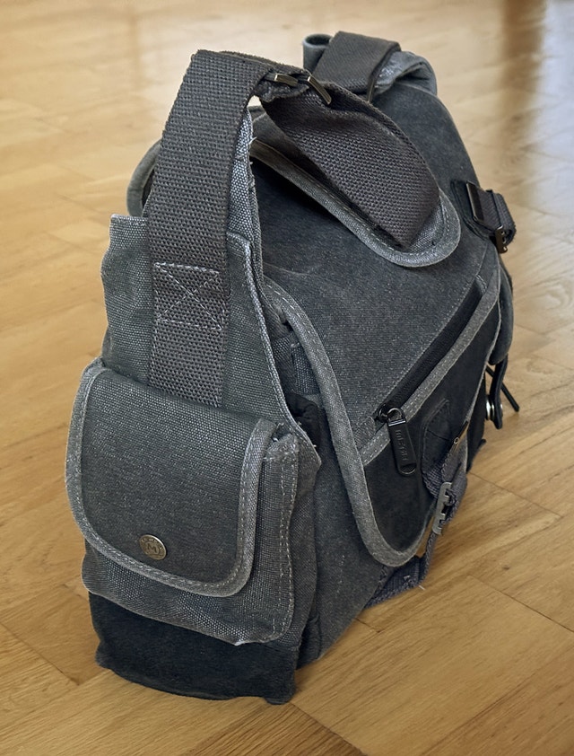Used Matin Camera Bag - photo 4