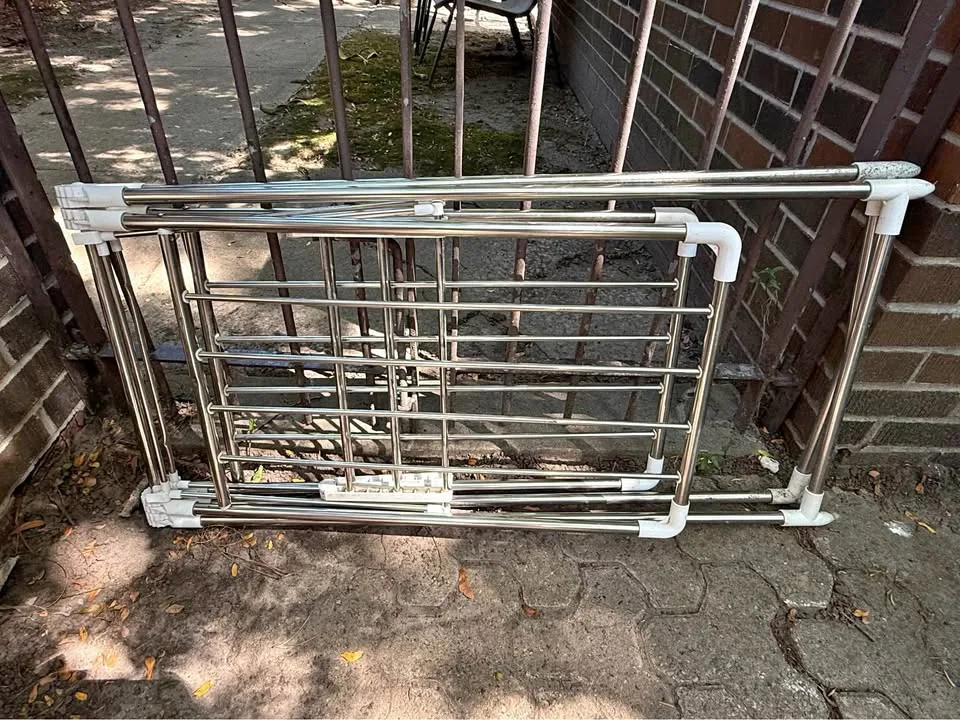 Clothes Drying Rack thumbnail