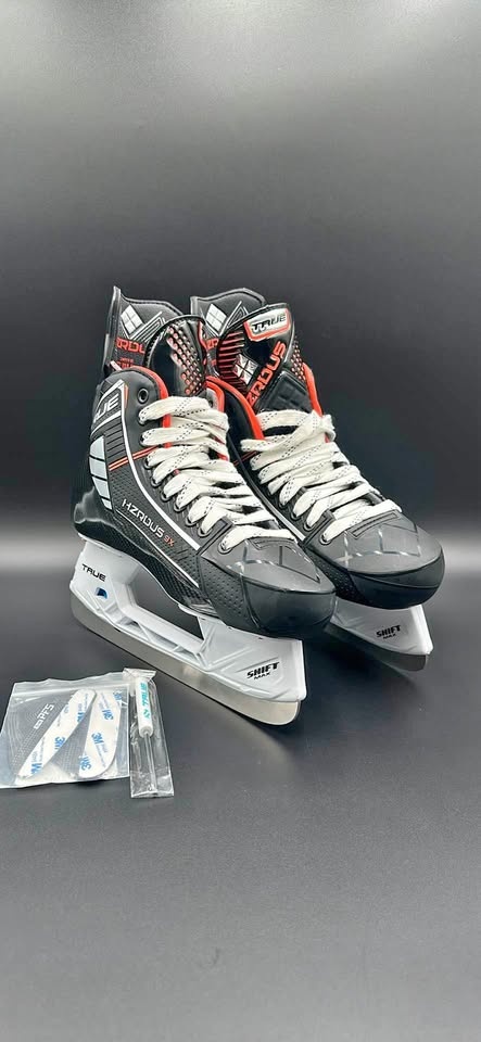 TRUE HOCKEY HZRDUS 9X SENIOR HOCKEY SKATES Size 9.5
