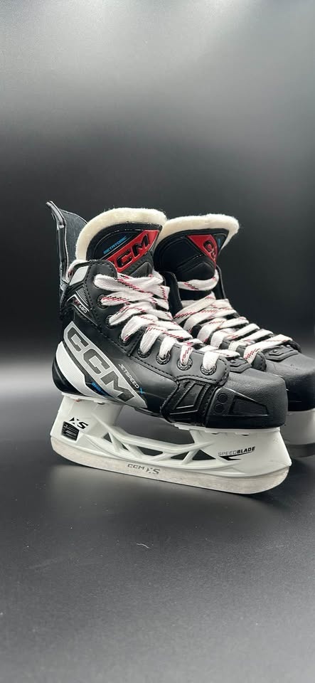CCM JetSpeed FT680 Junior Hockey Skates - photo 2