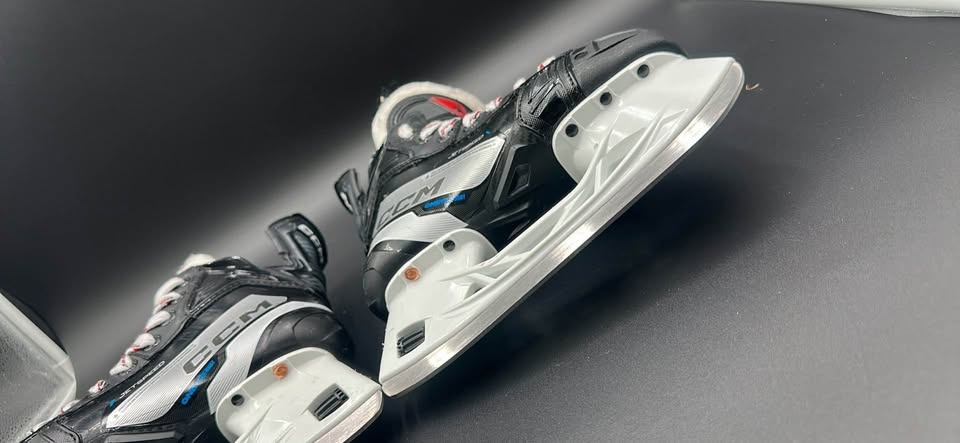 CCM JetSpeed FT680 Junior Hockey Skates - photo 5
