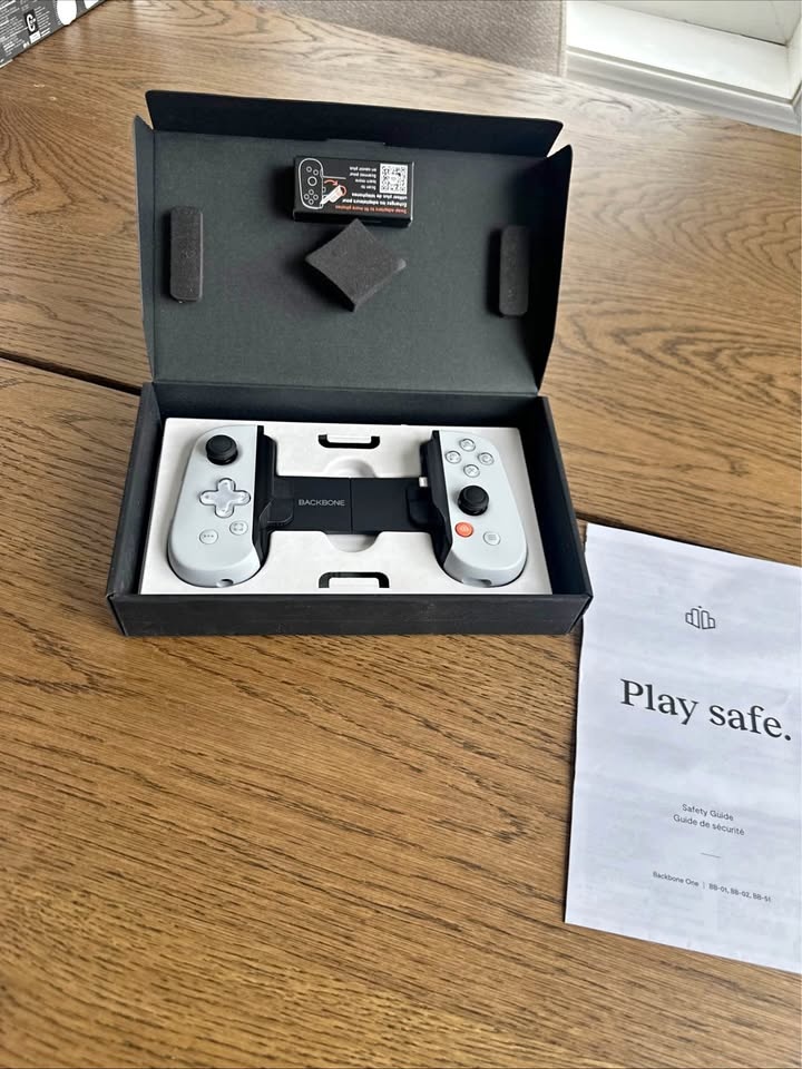 BACKBONE Mobile Gaming Controller 2nd Generation