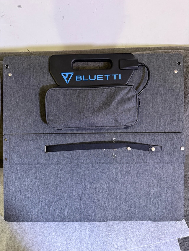 Bluetti Solar Panel - photo 3