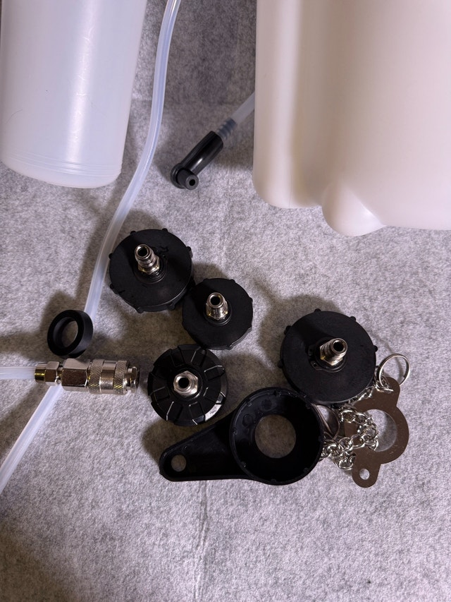 Brake Bleeder Kit - photo 3