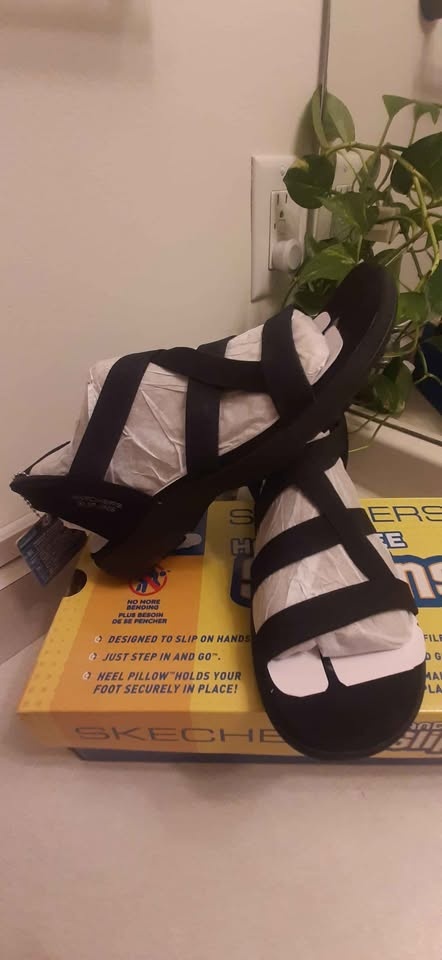 Skechers Slip-ins - photo 2