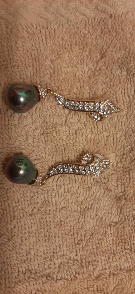 Vintage Monet Earrings and Butler Earrings - photo 2